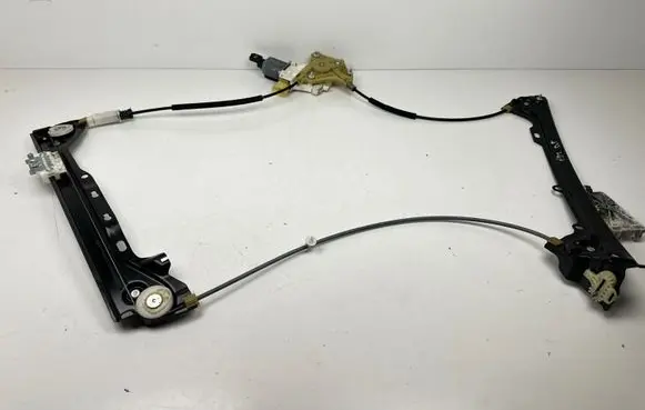BMW 3 E92 E93 Front door window regulator with motor 7193456