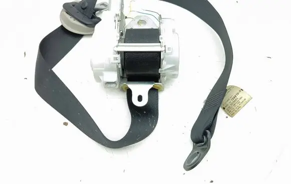 Lexus CT 200H Front seatbelt 7S8870P CMVSS209 7211996