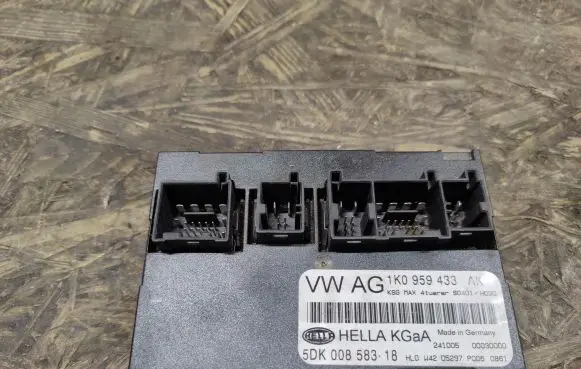 Volkswagen Caddy Comfort/convenience module 1K0959433