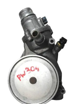 BMW 5 F10 F11 Water pump 7843738