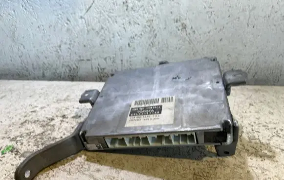 Toyota Prius (XW20) Engine control unit/module ECU 8966147140 2751005491