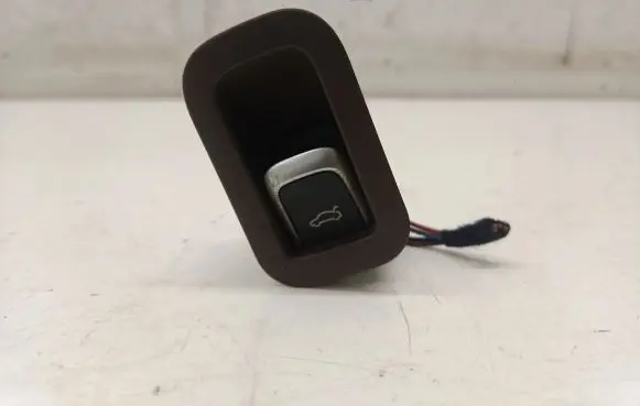Audi A8 S8 D4 4H Tailgate opening switch 4H0868397