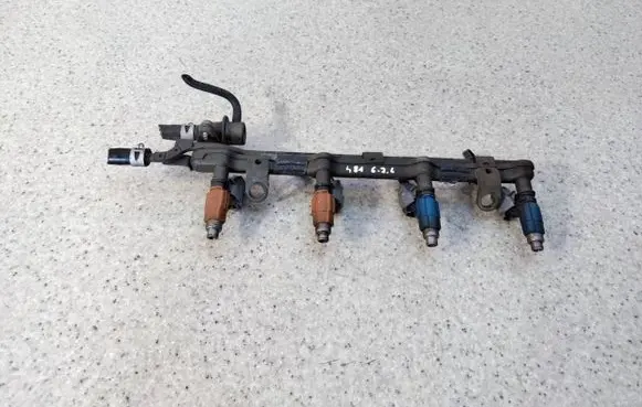 Mazda 626 Fuel injectors set 78099XP 78199XR