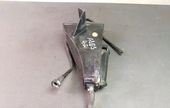 Active carbon filter fuel vapour canister