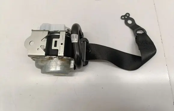 Mercedes-Benz E W214 Rear seatbelt 2548603001