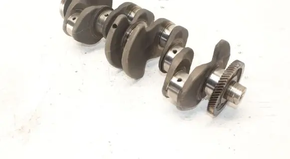 Volkswagen PASSAT B6 Crankshaft 03G105212A
