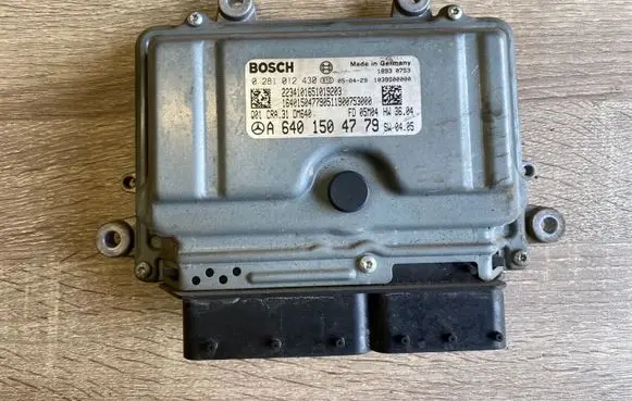 Mercedes-Benz A W169 Engine control unit/module A6401504779 6401504779 0281012430
