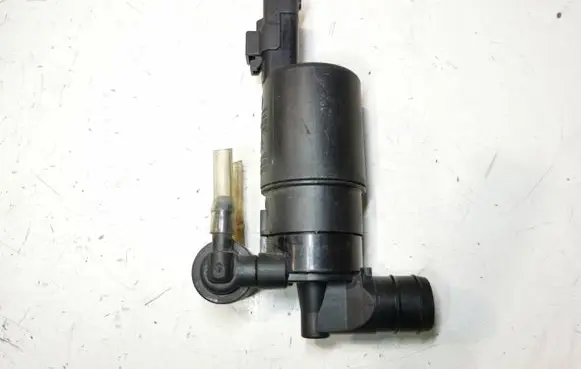 Peugeot Partner Windscreen/windshield washer pump 8200031805 7700430078 8200184555