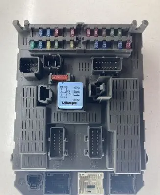 Citroen C8 Fuse module 9646907380