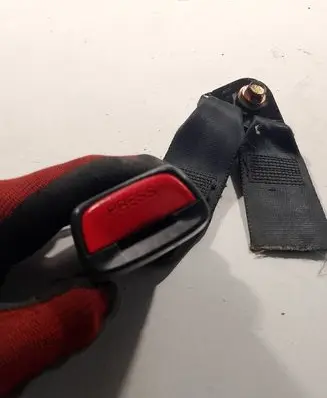 Nissan Almera N16 Middle seatbelt (rear) B62R00003