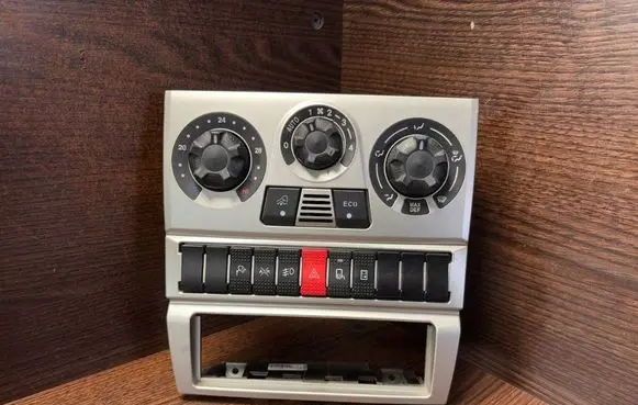 Iveco Daily 4th gen Climate control unit 5801259634 5M8640000
