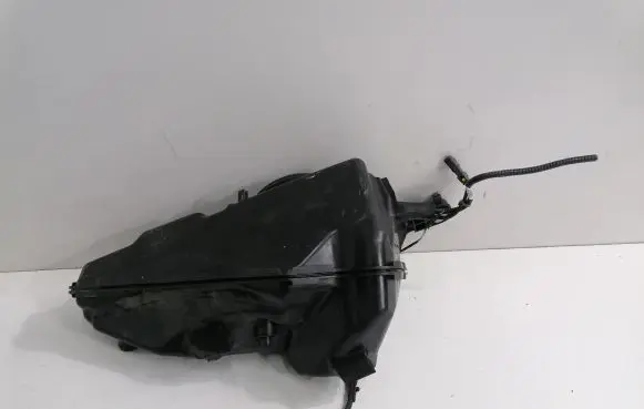 BMW 4 F36 Gran coupe AdBlue liquid reservoir 7433648
