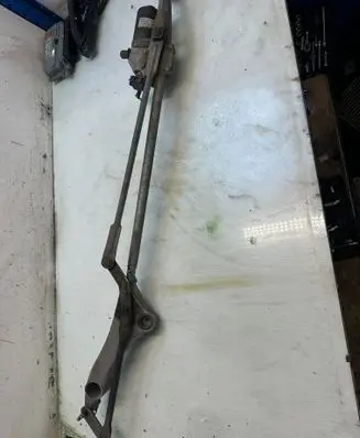 Mercedes-Benz B W245 Front wiper linkage and motor A1698200300
