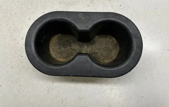 Cup holder front