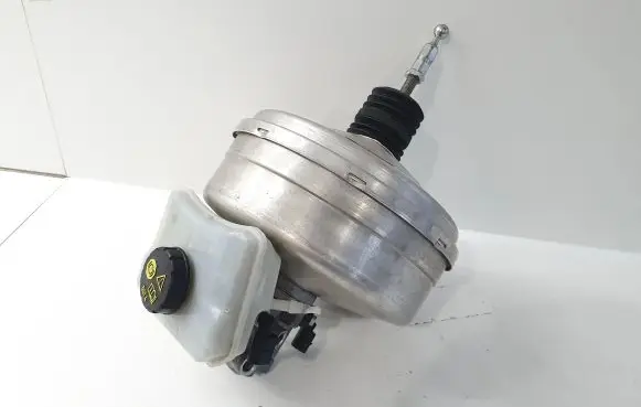 Audi Q7 4M Brake booster 4M0612103A