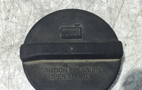 Mercedes-Benz Sprinter W906 Coolant expansion tank/reservoir cap A9065010015