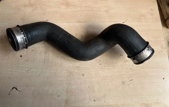Skoda Superb B5 (3U) Air intake hose/pipe 3B0145834N