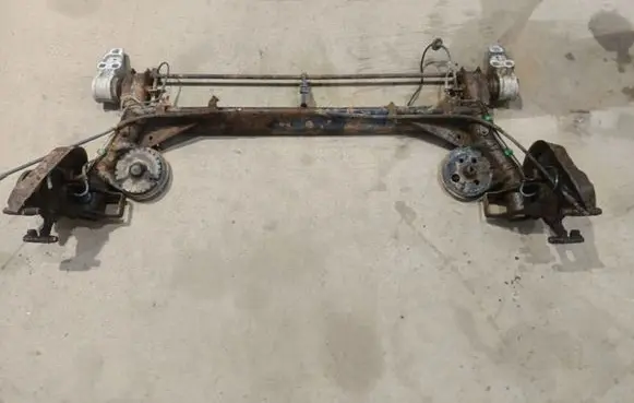 Volkswagen PASSAT B5 Rear subframe