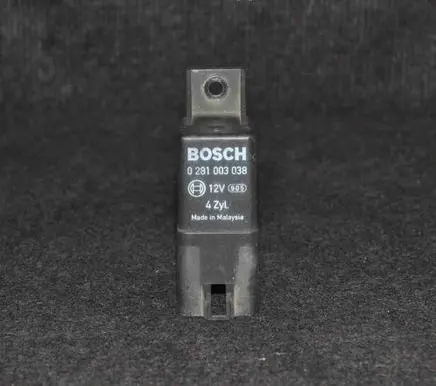 Skoda Superb B5 (3U) Glow plug pre-heat relay 038907281D 0281003038