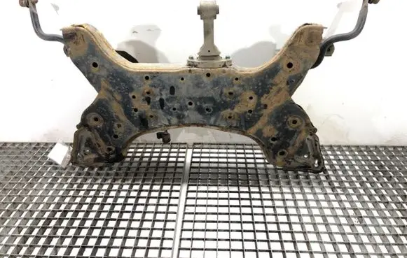 Hyundai Elantra Front subframe 62401-3X000