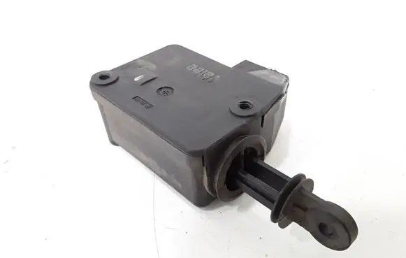 Fuel tank cap lock motor