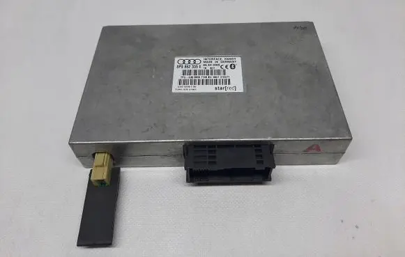 Audi A4 S4 B7 8E 8H Bluetooth control unit module 8P0862335E