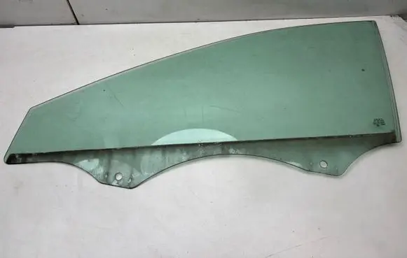 Seat Leon (5F) Front door window glass four-door DOT211M75AS2 E000191