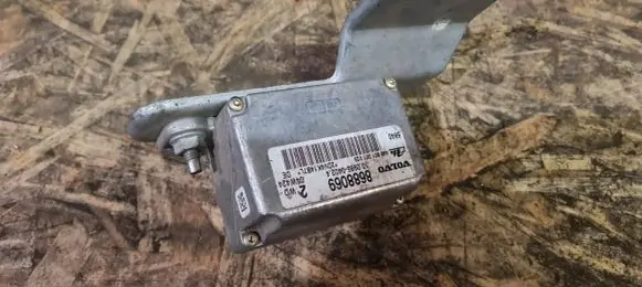 Volvo V70 ESP acceleration yaw rate sensor 8688069