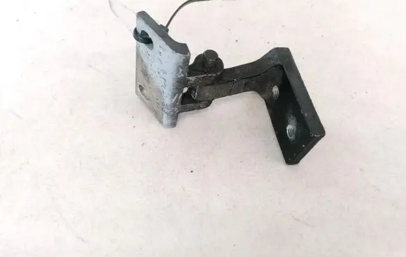 Audi A6 S6 C4 4A Rear door lower hinge 4A0833401