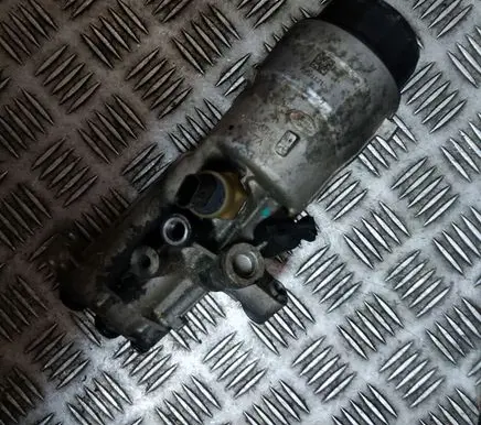 Land Rover Evoque I Oil filter mounting bracket G4D36714C77A