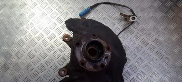 BMW X5 E53 Front wheel hub