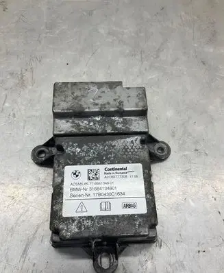BMW 5 G30 G31 Airbag control unit/module 6841348 31684134801 17B0430C1634
