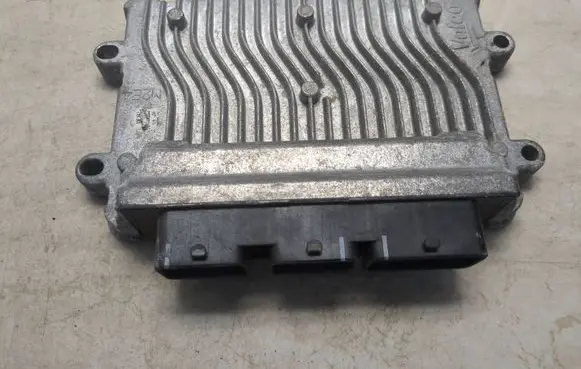 Citroen C3 Engine control unit/module 9651696680 7102321763 215860489A