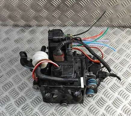 Volkswagen Touareg III Air suspension compressor/pump 443020300 26071634
