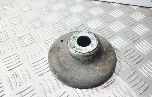 Suzuki SX4 Coil spring mount 