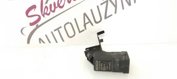 Renault Trafic III (X82) Glow plug pre-heat relay 8200798585 0281003050