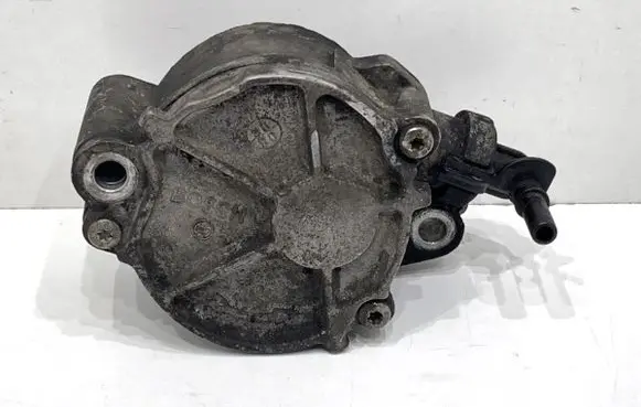 Peugeot Partner Vacuum pump D1563B