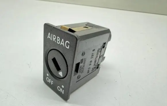 Audi A4 S4 B7 8E 8H Passenger airbag on/off switch 5P0919237B