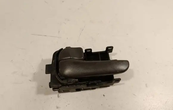 Nissan X-Trail T30 Front door interior handle