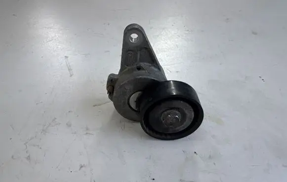 Skoda Rapid (NH) Generator/alternator belt tensioner 04L903315A V280