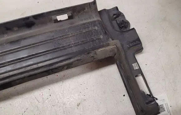 Volvo V40 Intercooler air guide/duct channel 31294096