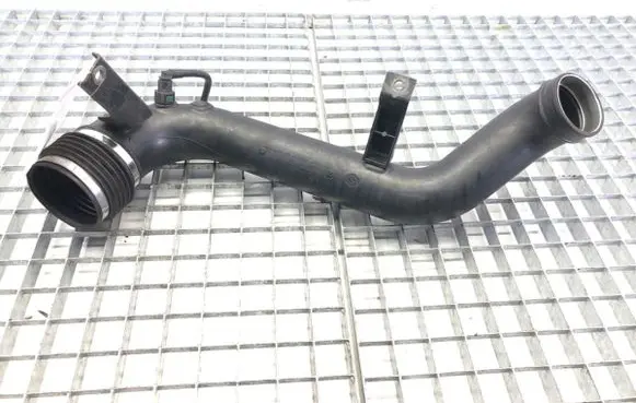 Ford Mondeo MK IV Air intake hose/pipe 3M51-9A673-UD