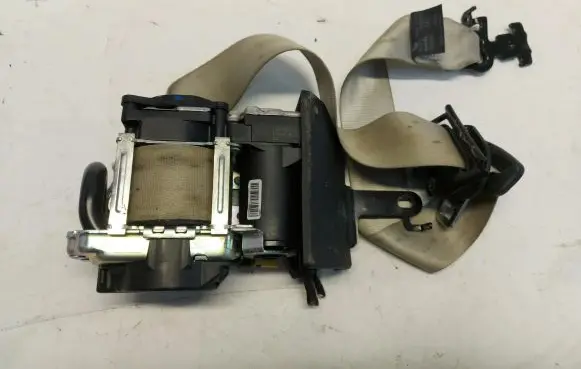 Volvo XC90 Front seatbelt 636198500e