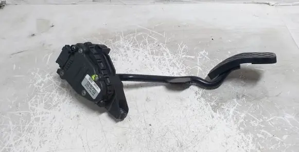 Volkswagen PASSAT B5.5 Accelerator throttle pedal 6PV00777008 8E2721523