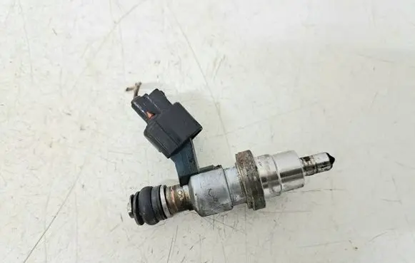 Toyota Avensis T250 Fuel injector 2325028090