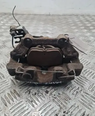 Volkswagen PASSAT B6 Front brake caliper