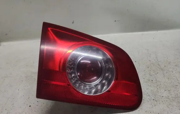 Volkswagen PASSAT B6 Tailgate rear/tail lights