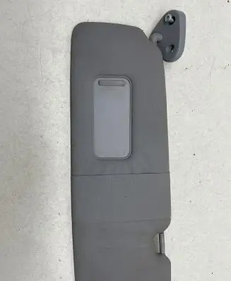 BMW 1 E81 E87 Sun visor 7120559