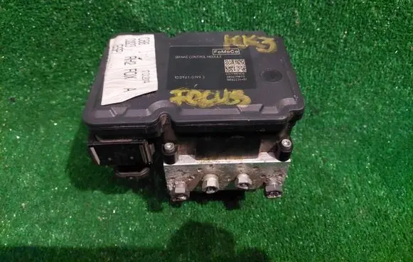 Ford Focus ABS control unit/module 