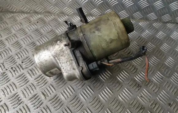 Volkswagen Polo IV 9N3 Power steering pump 6Q0423156M 6Q1423051AD 6Q2423051R